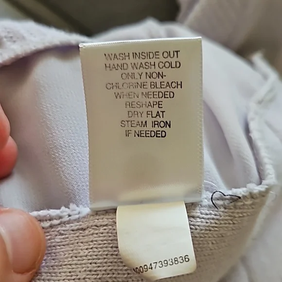 Vera Wang Lightweight Purple Cardigan. Woman's Sz: XS - Picture 7 of 8